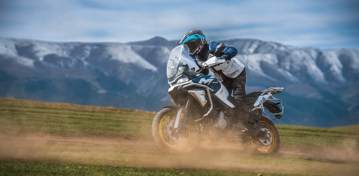 CF Moto 700MT 2025, ADV Tầm Trung Cao Cấp, Giá Rẻ, Chính Hãng tại Cần Thơ