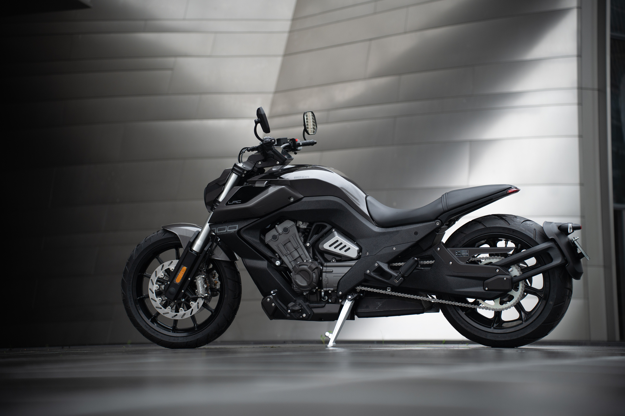 Benda FLC 700 Pro 2025, Động Cơ 4 Xi lanh Thẳng Hàng, Bánh Béo 310mm tại Cần Thơ