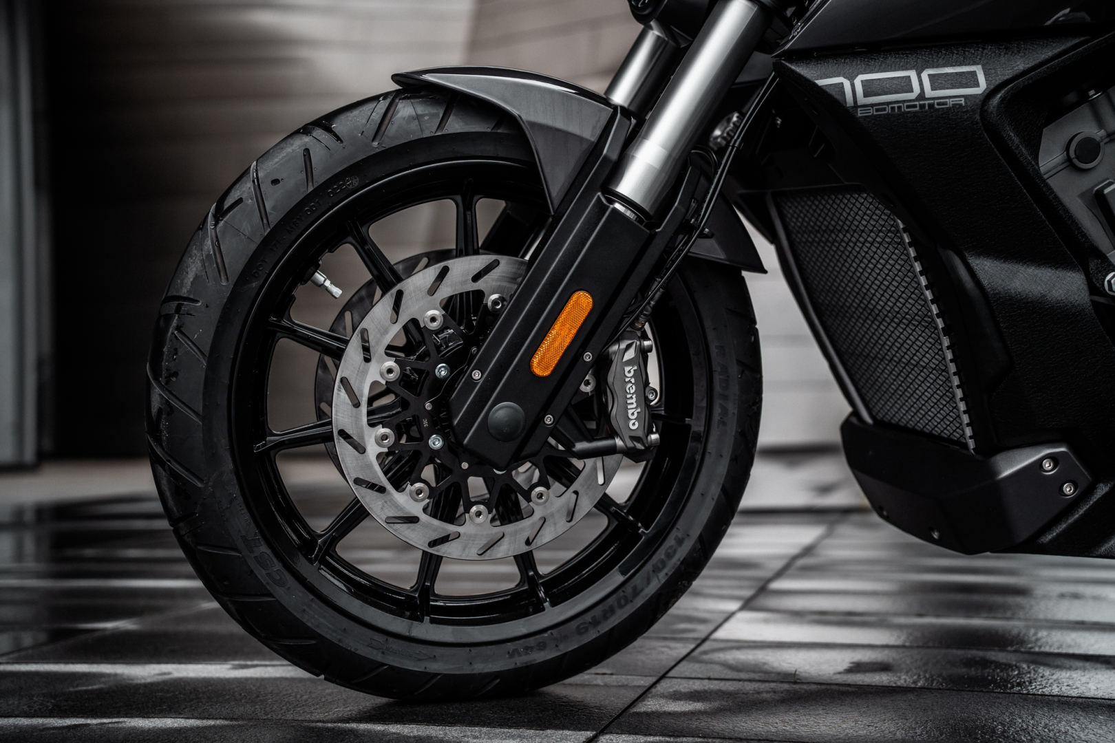 Benda FLC 700 Pro 2025, Động Cơ 4 Xi lanh Thẳng Hàng, Bánh Béo 310mm tại Cần Thơ