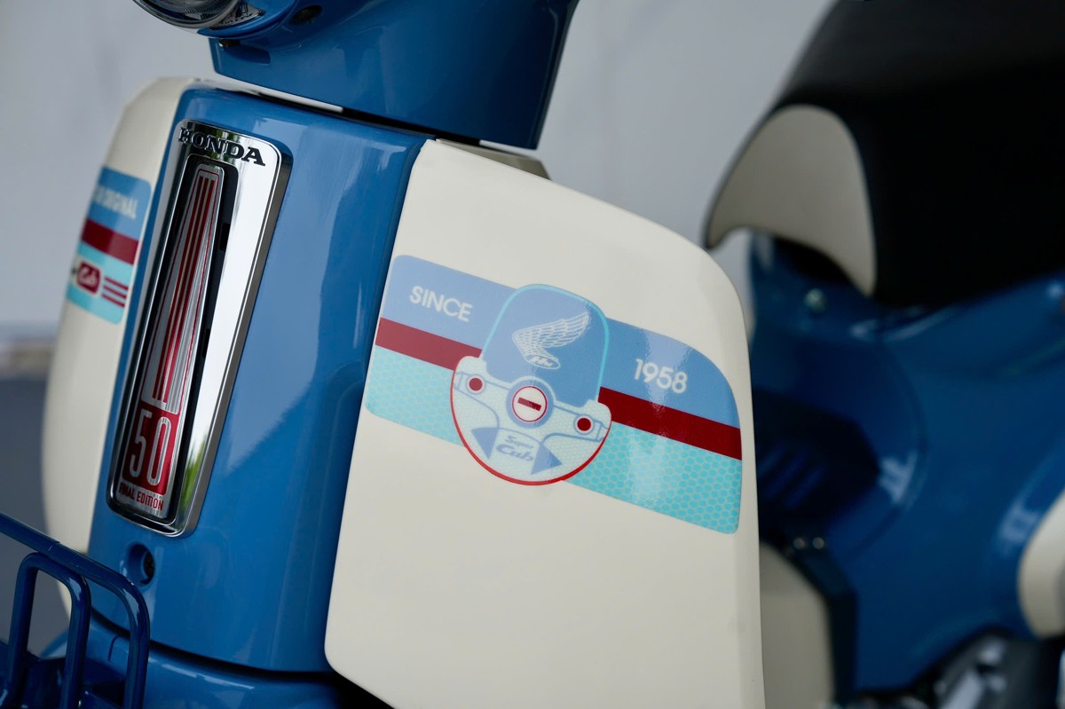 Honda Super Cub 50 Final Edition Custom Độc Quyền 12 phụ kiện