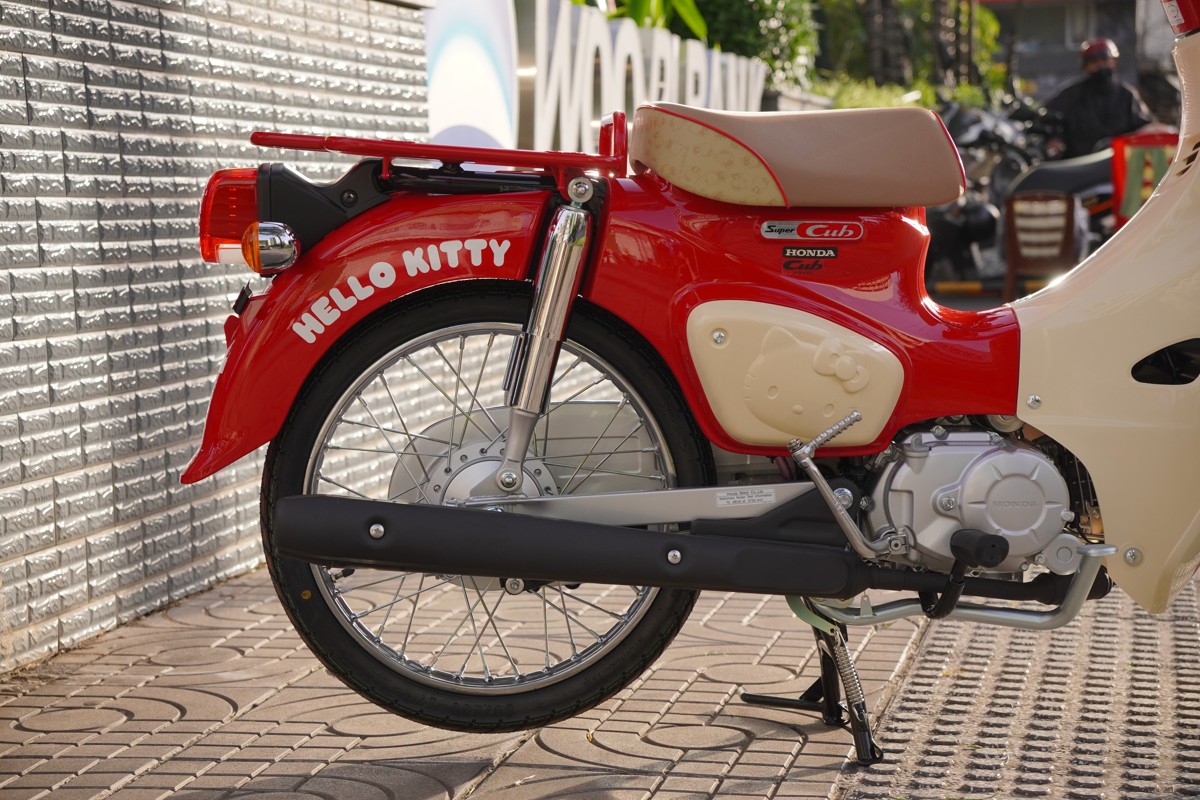 Honda Super Cub 50cc Hello Kitty Edition, Made In Japan, Hàng Hiếm tại Cần Thơ