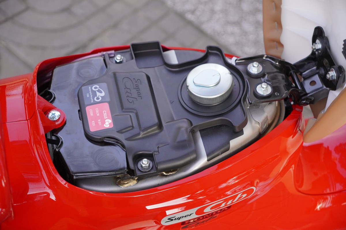 Honda Super Cub 50cc Hello Kitty Edition, Made In Japan, Hàng Hiếm tại Cần Thơ