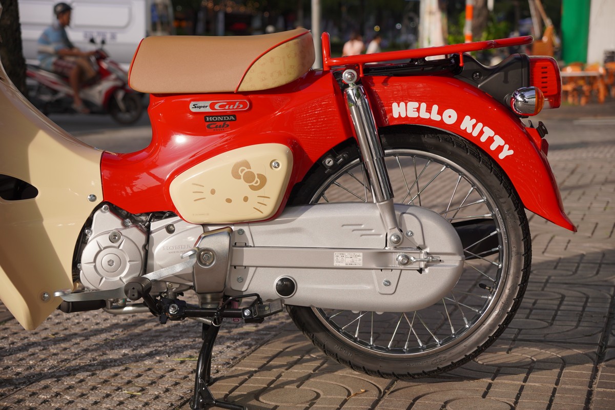 Honda Super Cub 50cc Hello Kitty Edition, Made In Japan, Hàng Hiếm tại Cần Thơ