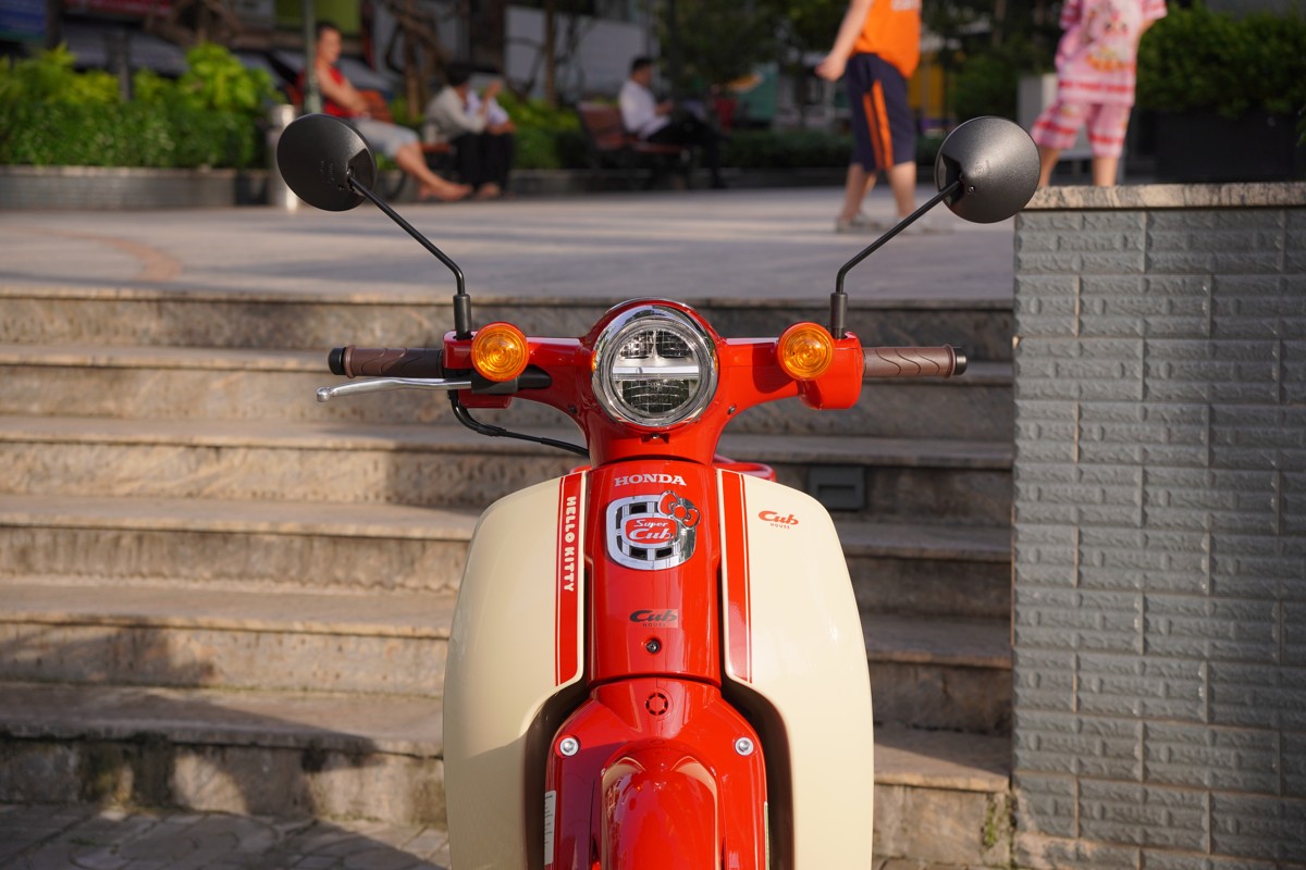 Honda Super Cub 50cc Hello Kitty Edition, Made In Japan, Hàng Hiếm tại Cần Thơ