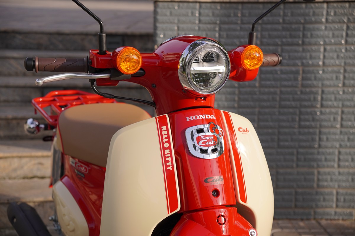 Honda Super Cub 50cc Hello Kitty Edition, Made In Japan, Hàng Hiếm tại Cần Thơ