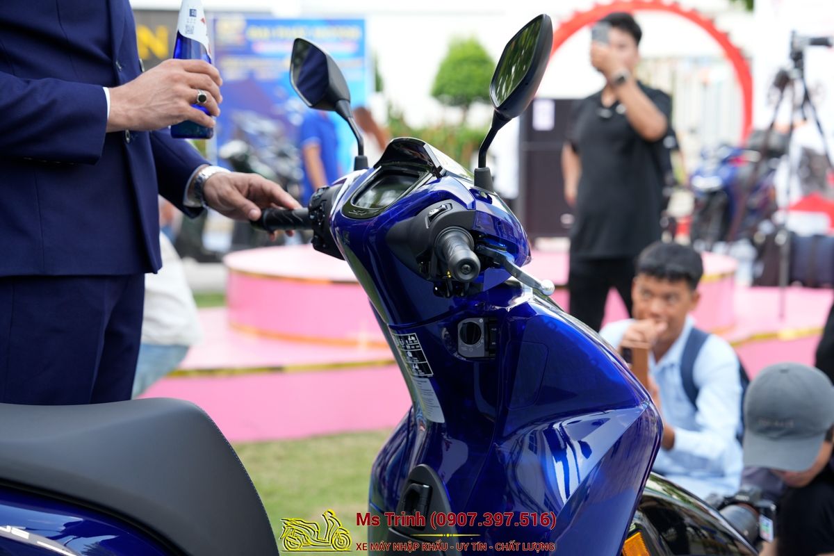 Honda SH150 Vetro Blue 2026 Limited Edition - Siêu phẩm SH Ý dàn áo xanh trong suốt cực hiếm tại Moto Đồng Tháp