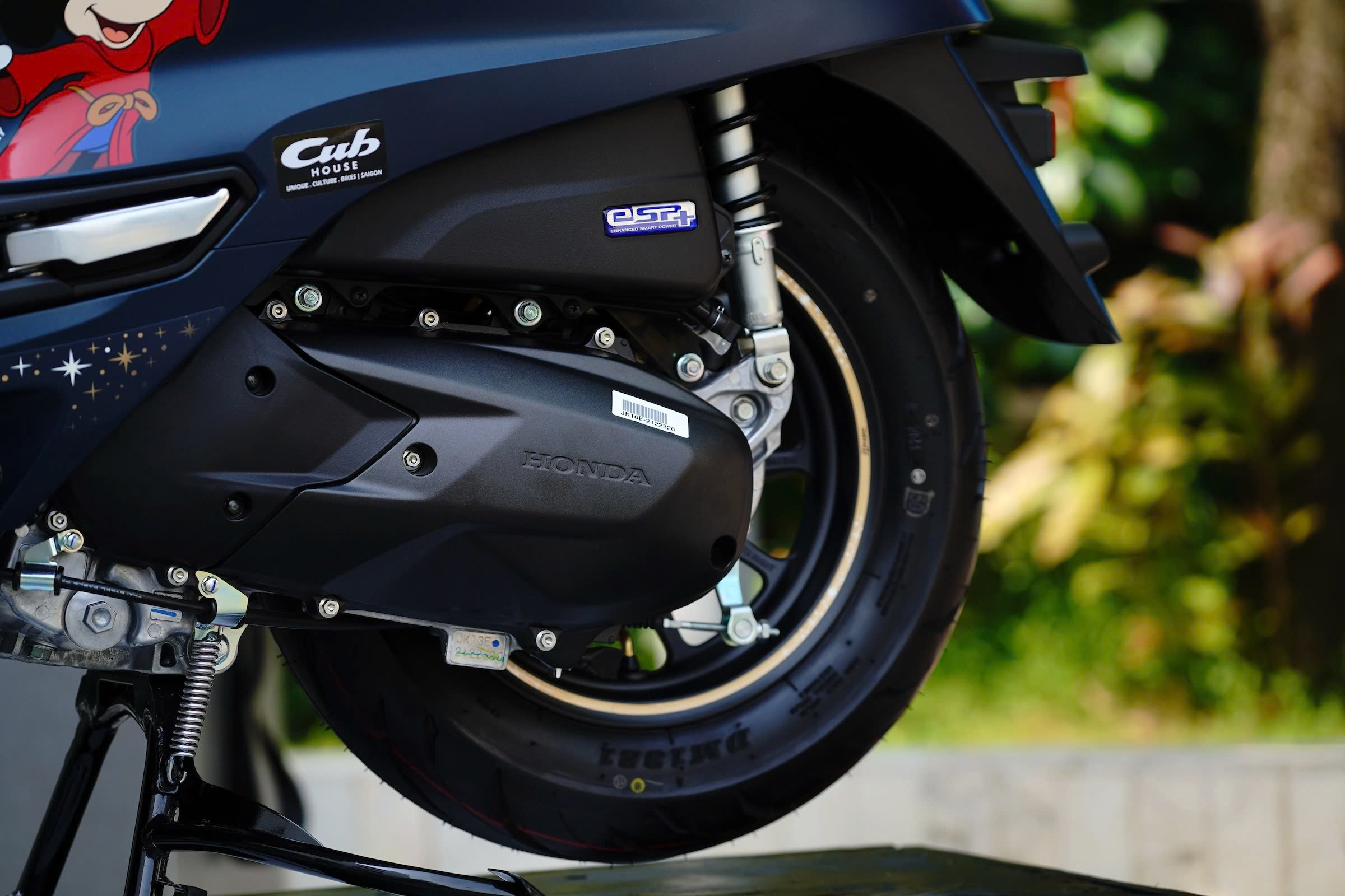 động cơ eSP+ PGM-FI với dung tích xi lanh 124,77 cc