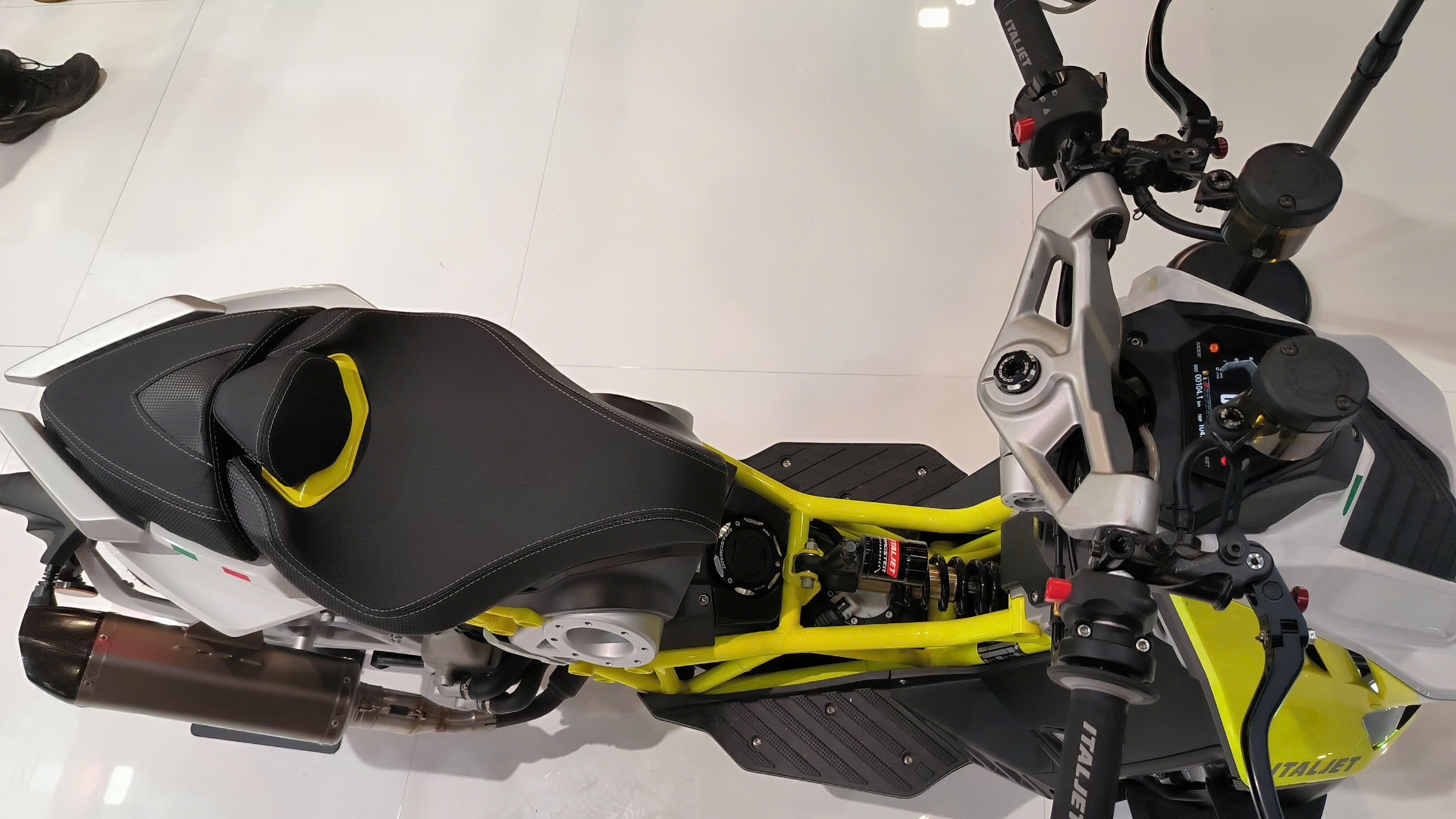 Phong cách thanh lịch, thời trang – đúng chất “Made in Italy”