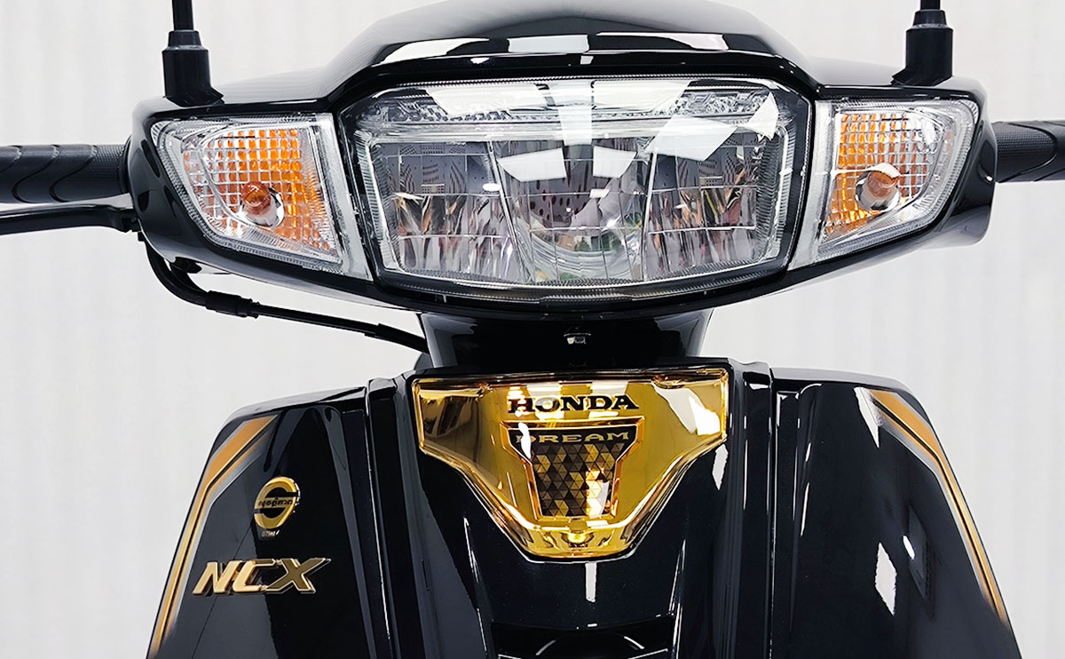 Trang bị hệ thống đèn LED liền xi nhan, đèn pha LED cường độ sáng mạnh