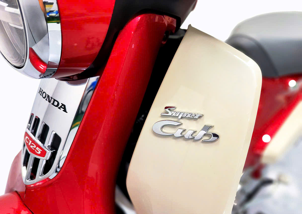 Honda Super C125 ABS, Nhập Nhật, Chính Hãng Màu Đỏ Cuối Cùng