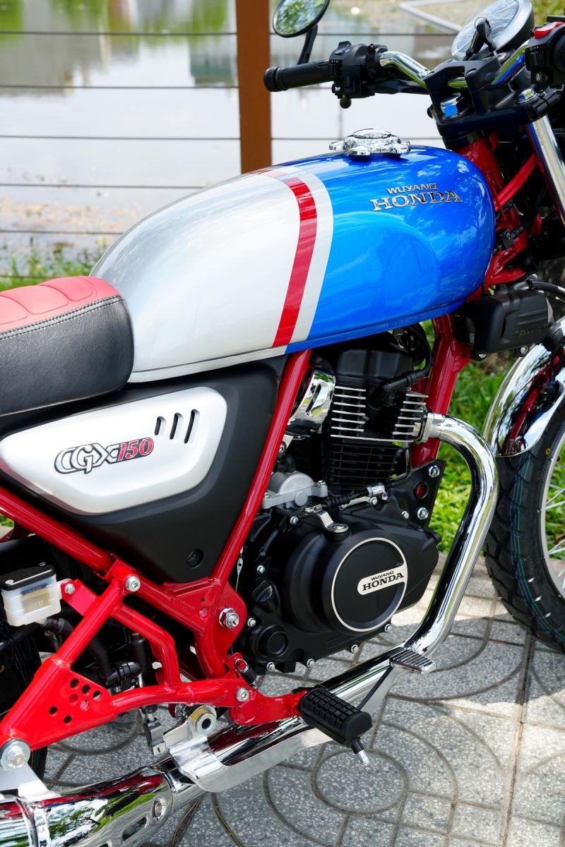 Động cơ 149cc, xy-lanh đơn, làm mát bằng không khí, công suất 12 mã lực và mô-men xoắn đạt 12,5 Nm