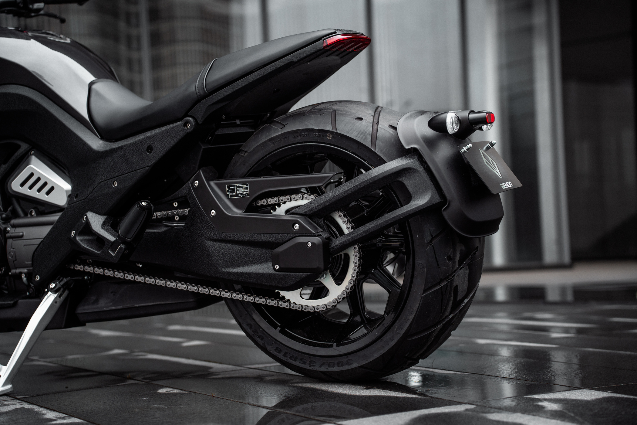 Benda FLC 700 Pro 2025, Động Cơ 4 Xi lanh Thẳng Hàng, Bánh Béo 310mm