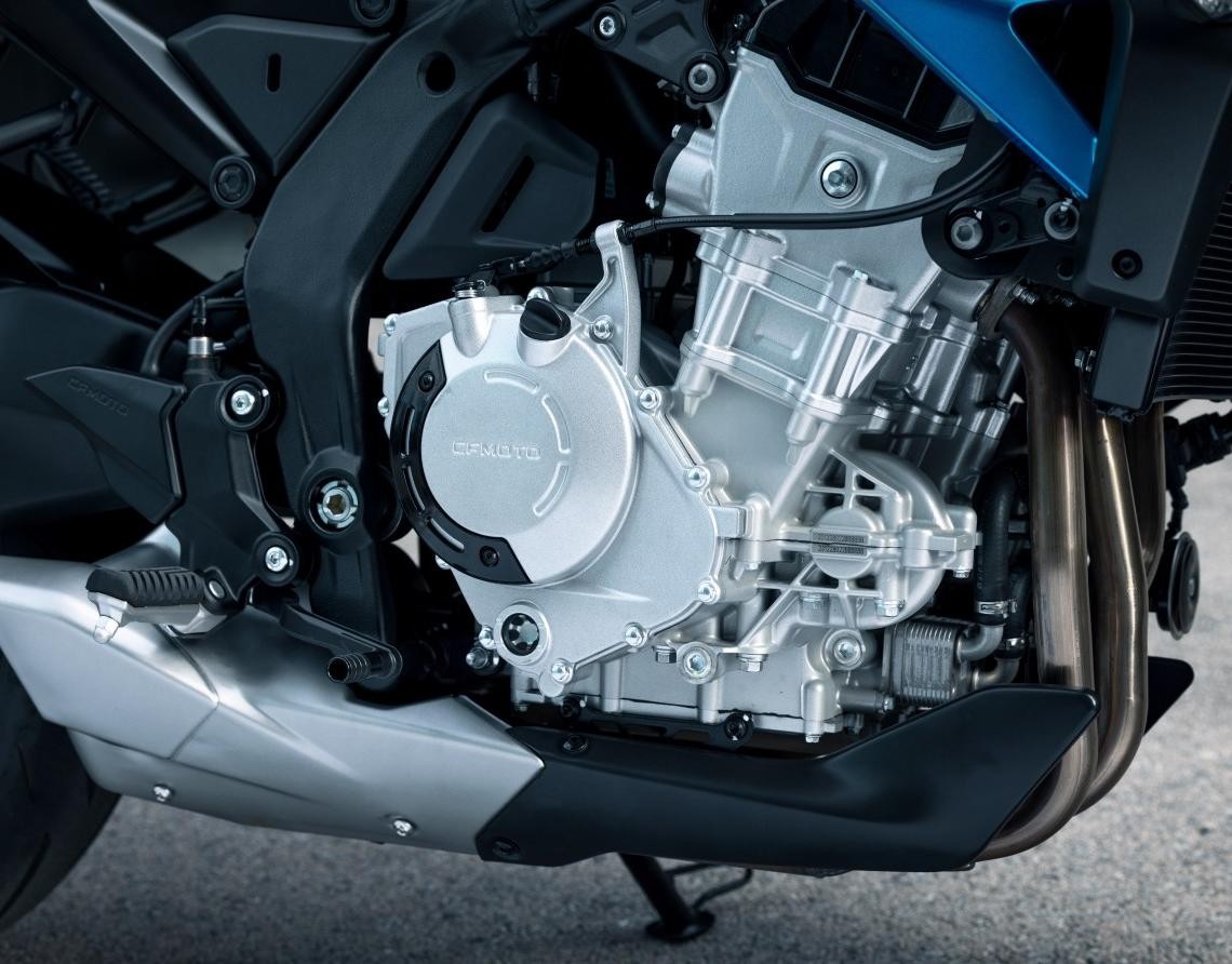 CF Moto 675NK 2025, Động Cơ 3 Xilanh Thẳng Hàng, Chính Hãng, Gía Rẻ