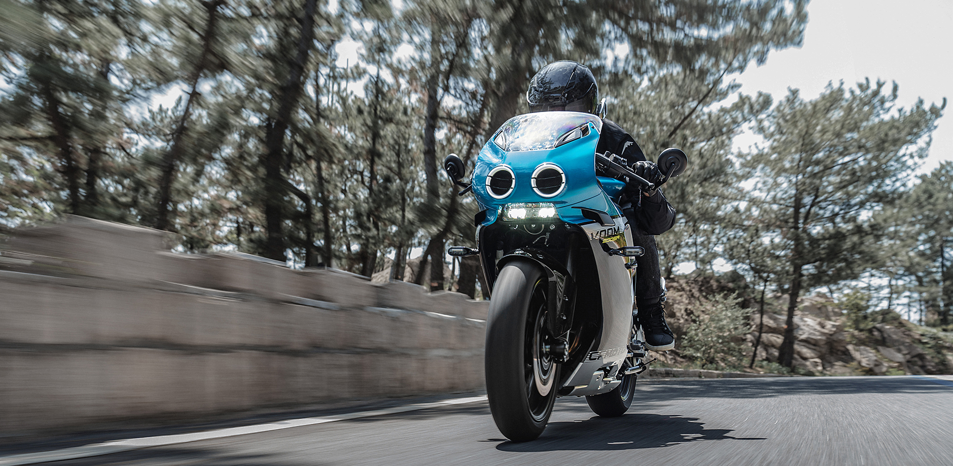 CF Moto VOOM 500SR, 4 Xi Lanh Thẳng Hàng, Retro Sport Độc Đáo