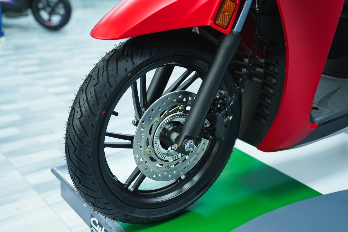 Honda SH350i 2025 nhập Italy đầu tiên về Việt Nam