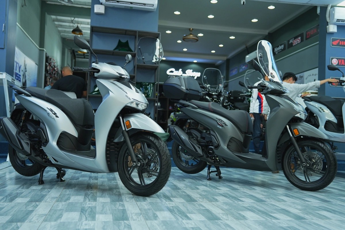 Honda SH350i 2025 nhập Italy đầu tiên về Việt Nam