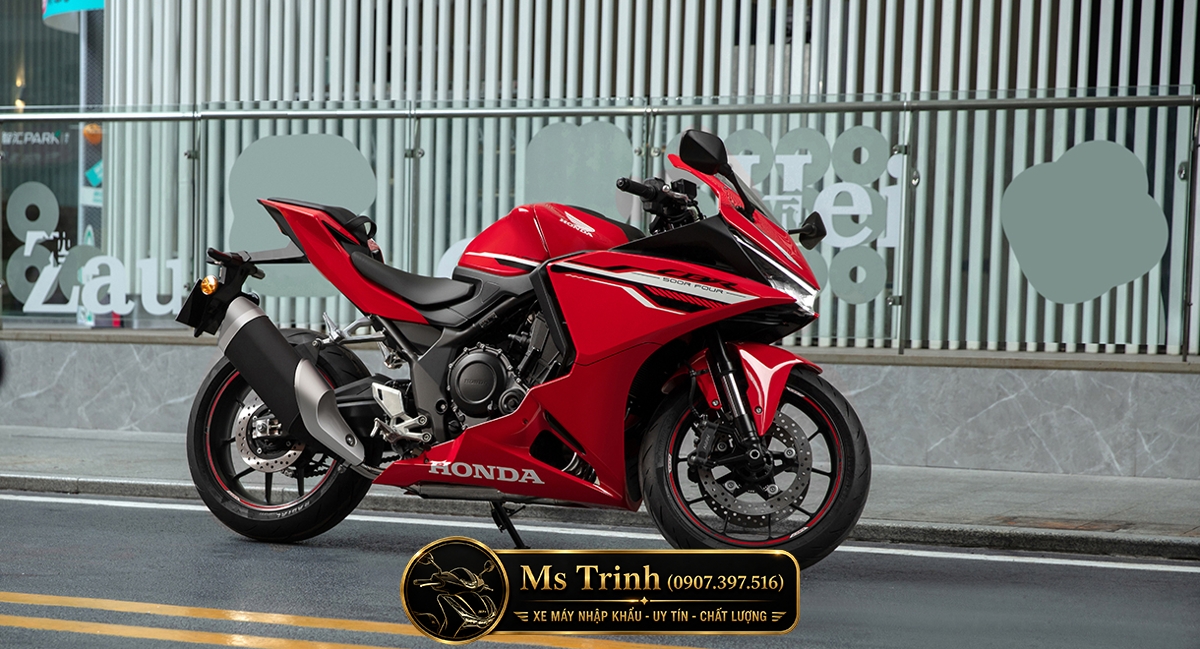 Honda CBR500R FOUR màu đỏ mang phong cách sportbike Honda thể thao và nổi bật