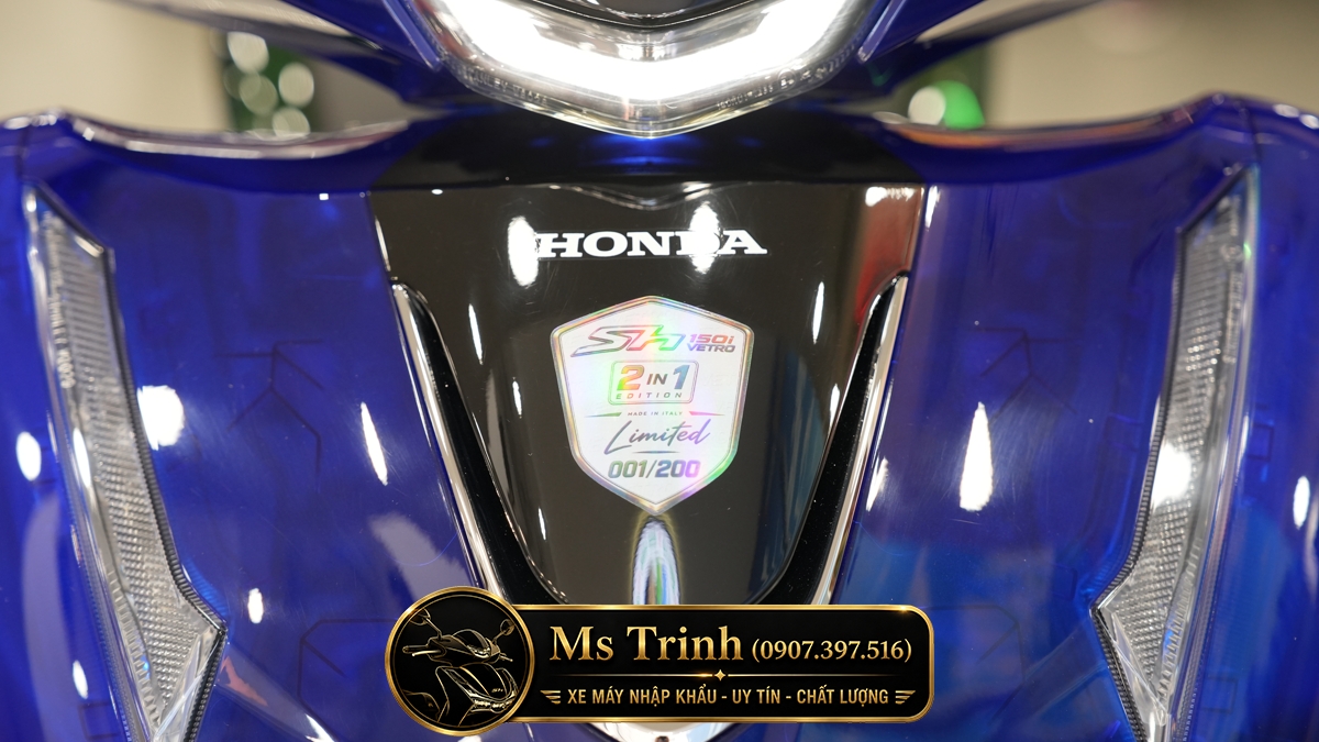 Số thứ tự phiên bản giới hạn Honda SH150i Super Vetro Chi tiết số thứ tự 001 trên tổng số 200 xe SH150i Sapphire Green