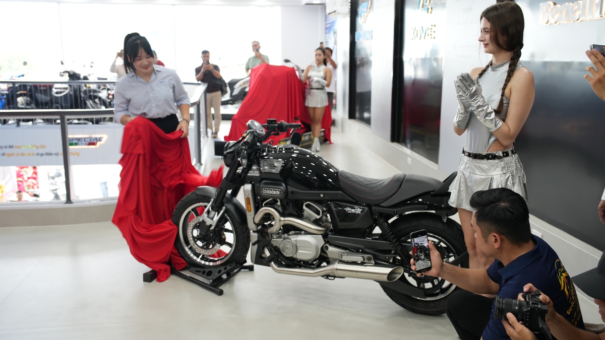 Khai trương Moto Đồng Tháp và ra mắt 2 siêu phẩm Hyosung GV350X, SH150i Super Vetro 2 in 1
